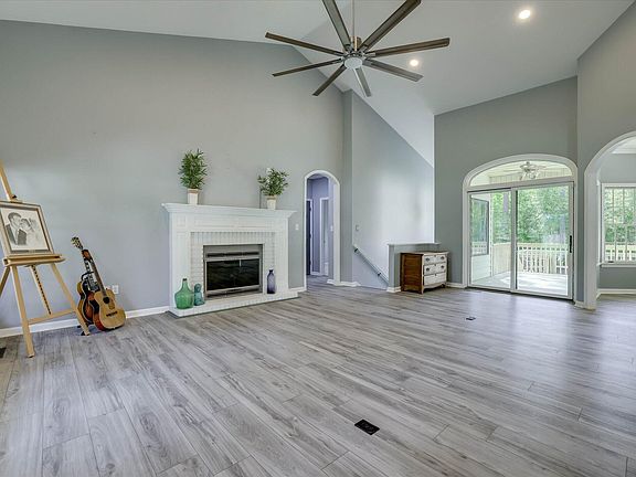 5th image of 305 Kingfisher Point