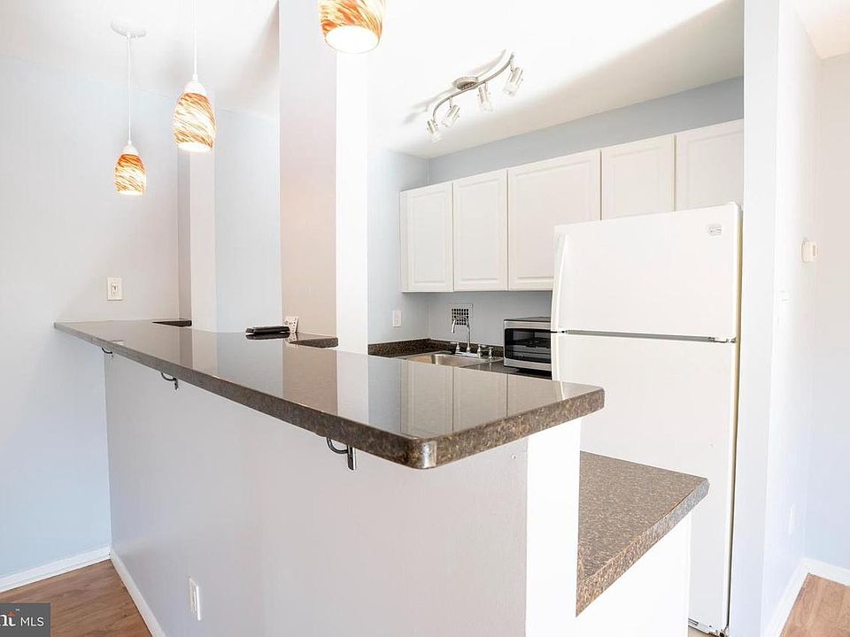 1st image of 6141 Leesburg Pike APT 510