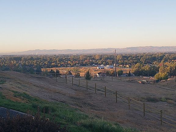 mountain view back patio