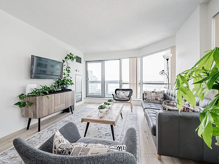 10 Yonge St #1012 — Photo 3