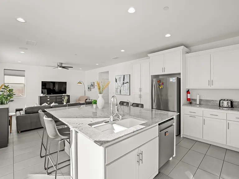 Twin Oaks Rd — Photo 12