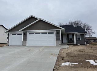 1926 Golden Gate Way, Holmen, WI 54636