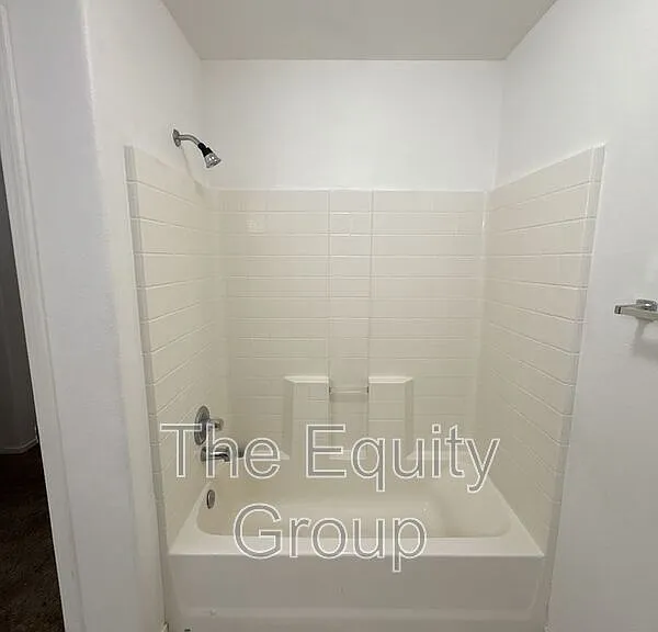 2544 W Lark Ave — Photo 14