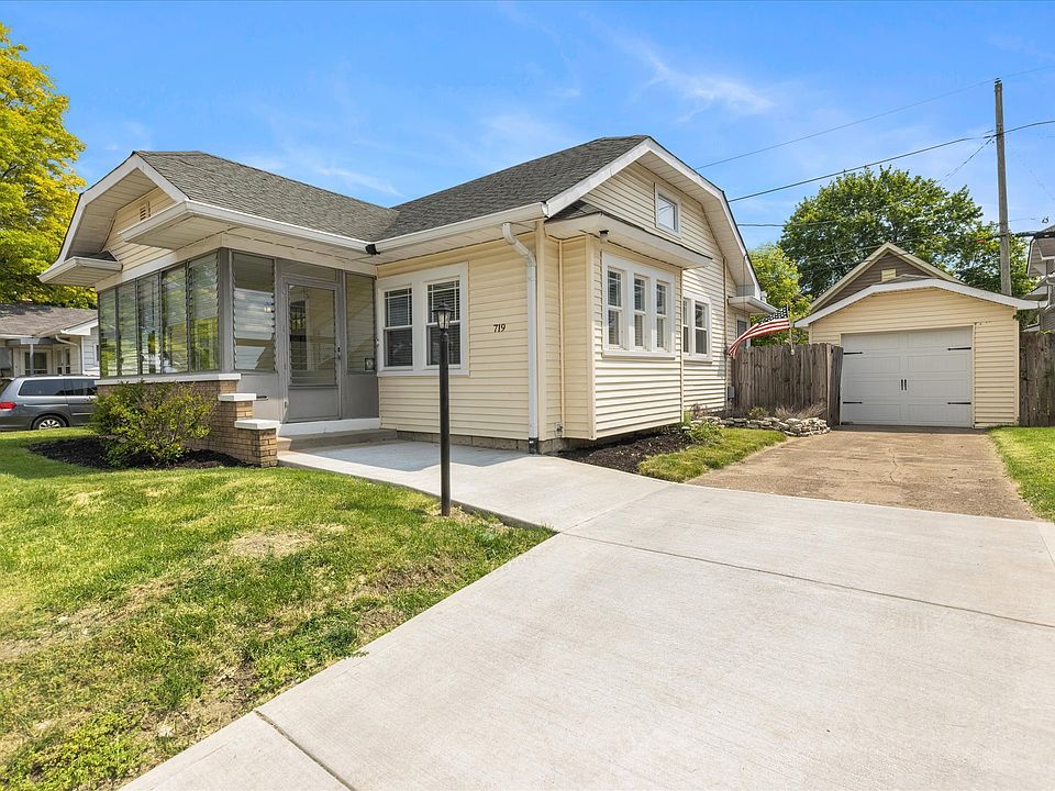 1st image of 719 Carlyle Pl