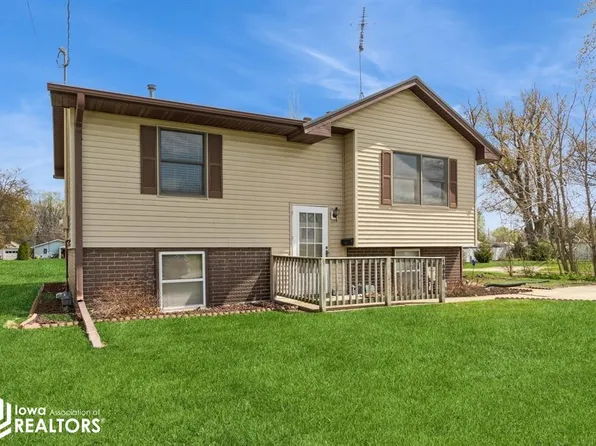 1006 North Ln #I, Oskaloosa, IA 52577