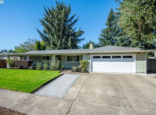 4720 Thunderbird St, Eugene, OR 97404