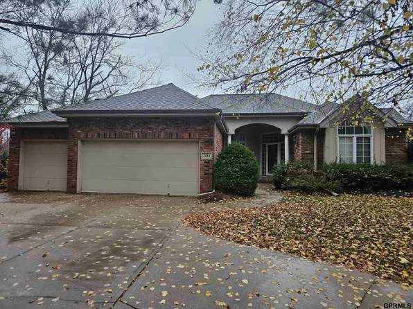 1434 S 181st Plz, Omaha, NE 68130