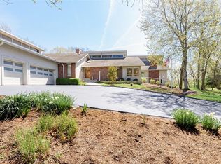 1490 Wilton Ln, Saint Louis, MO 63122