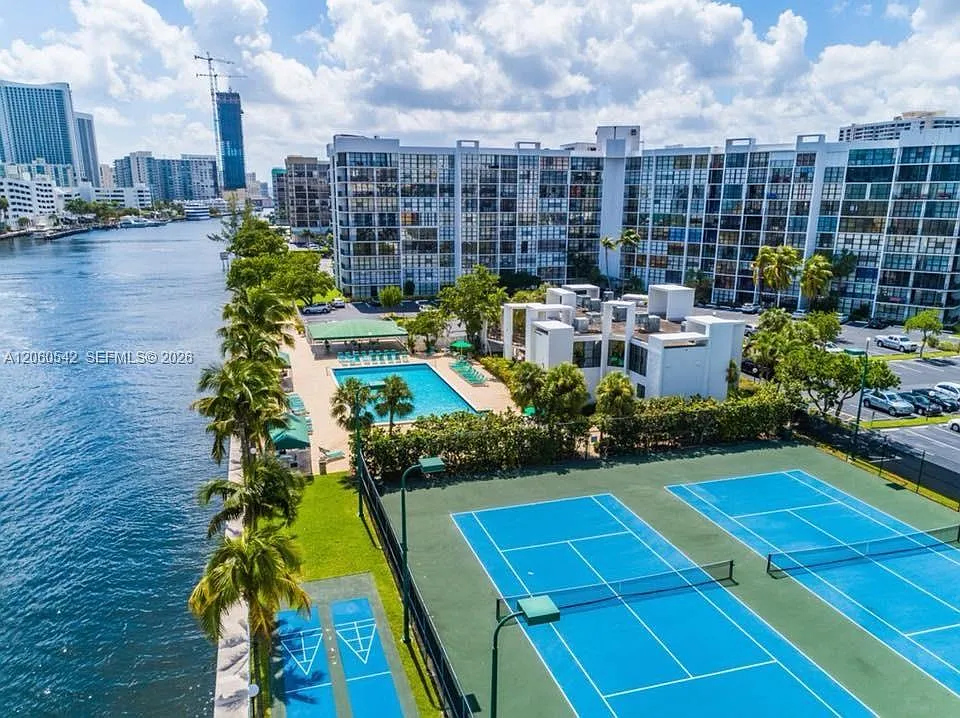 Oceanview Park Condo — Photo 4