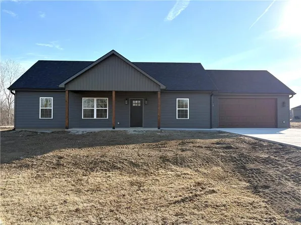 1413 N Thornton St, Richmond, MO 64085