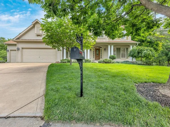 18 Wind Hill Ct, O'Fallon, MO 63368