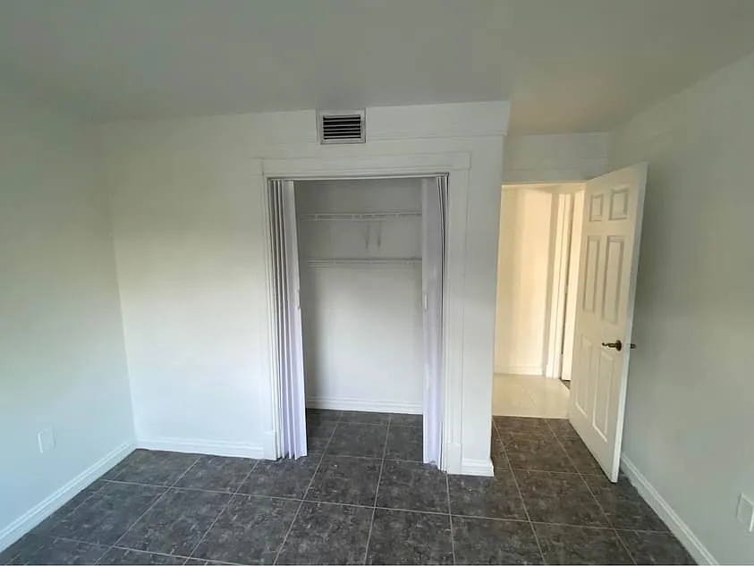 6503 Winfield Blvd — Photo 4
