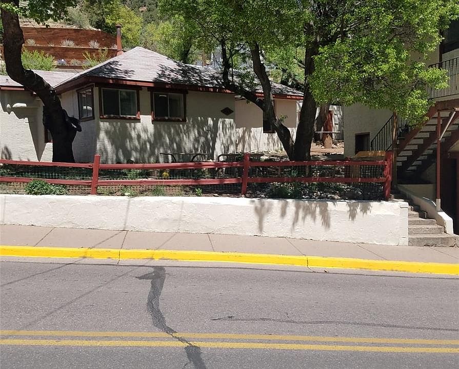 2nd image of 364 Ruxton Ave