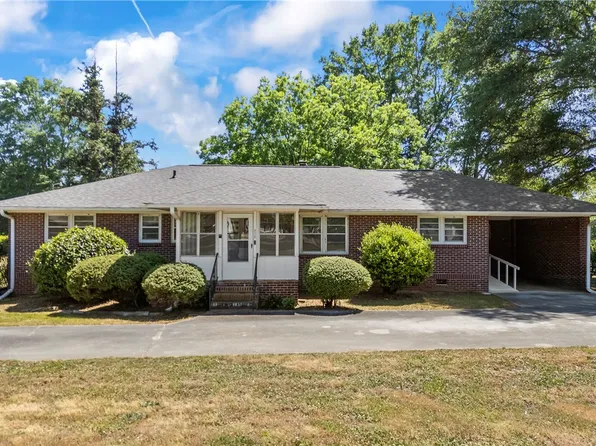 518 E Fairplay Blvd, Fair Play, SC 29643