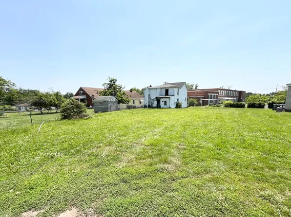 1720 Monsview Pl, Lynchburg, VA 24504