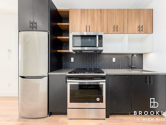 5th image of 986 Rogers Ave #6M
