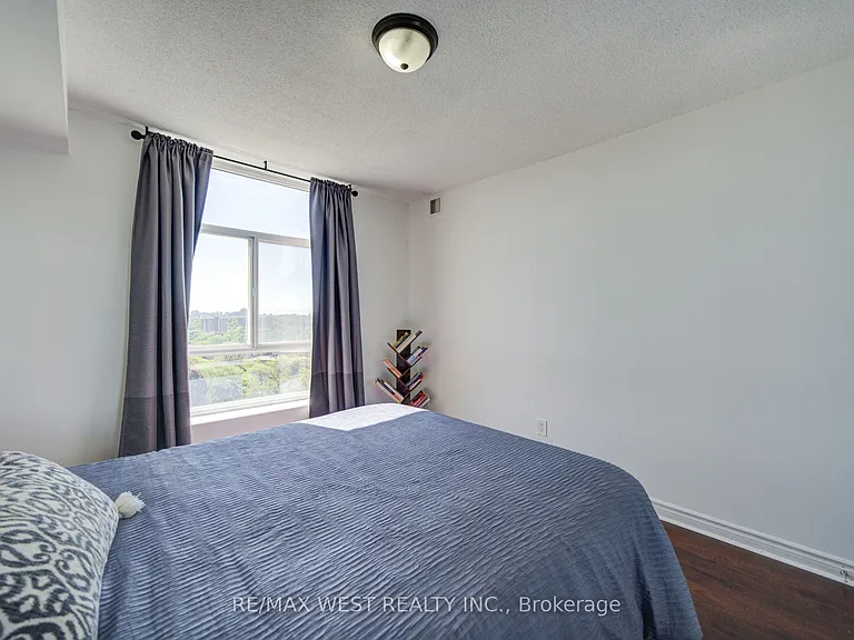 3559 Eglinton Ave W #1309 — Photo 26
