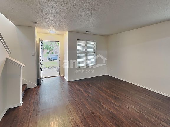 5th image of 4026 Holly Leaf Ct