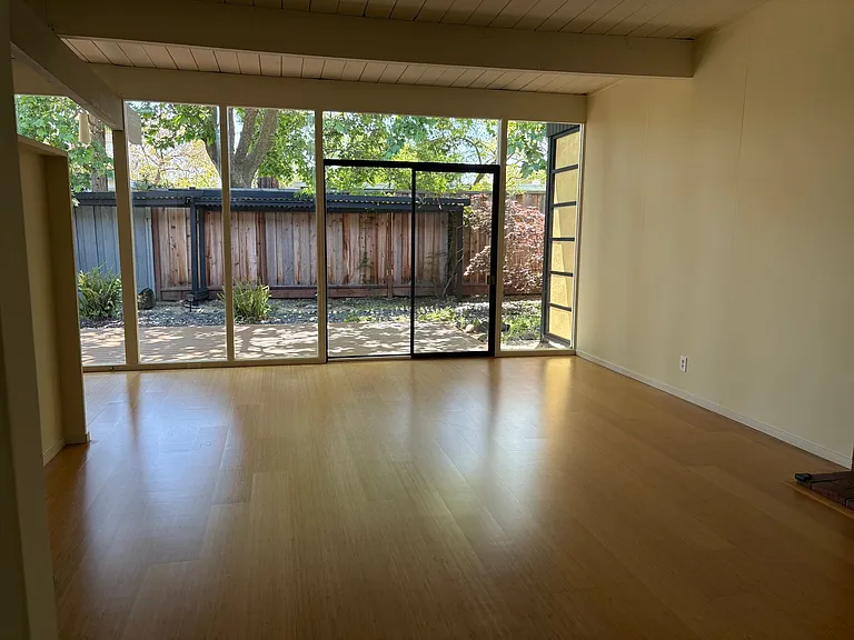 14 Roosevelt Cir — Photo 4