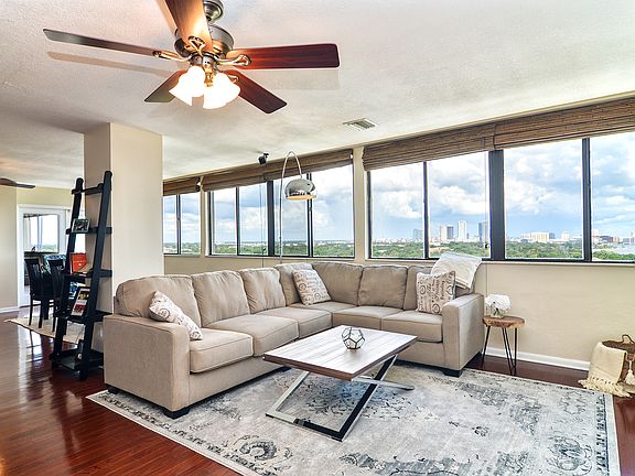 3rd image of 2109 Bayshore Blvd #1003