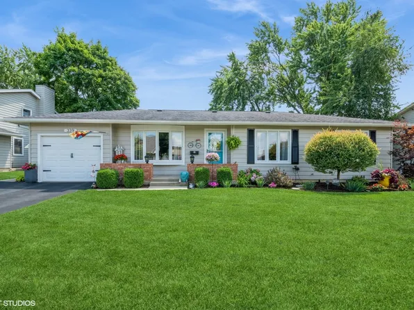 339 Yarmouth Rd, Elk Grove Village, IL 60007