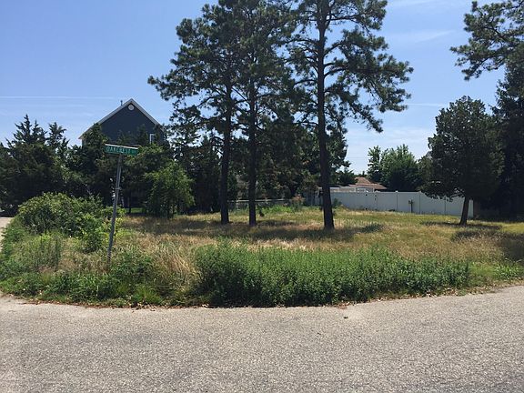 4th image of 7 Oakcrest Dr