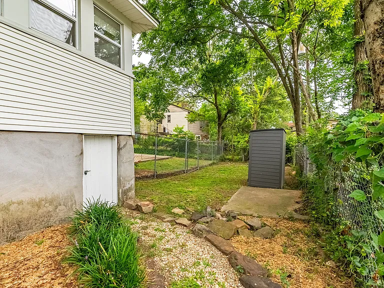 4905 Lee Ave — Photo 34