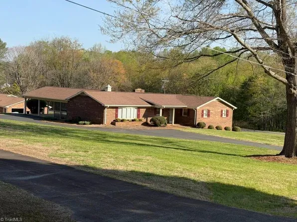 473 Winchester Dr, King, NC 27021