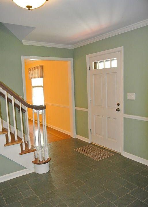 1st image of 2801 S Twyckenham Dr