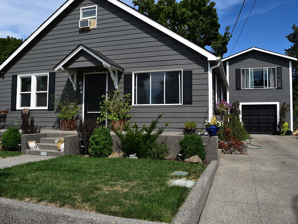 1st image of 609 S Wilbur Ave