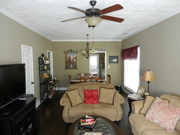 2nd image of 1449 Collins Dr