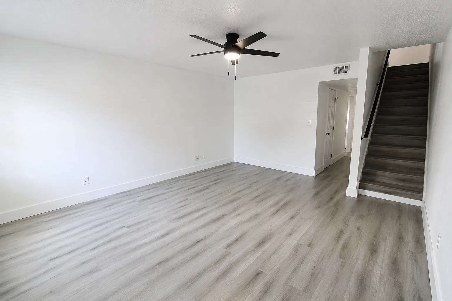 145 4th Avenue - C-4 — Photo 1