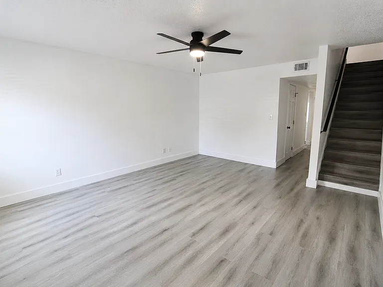 145 4th Ave #C4 — Photo 1