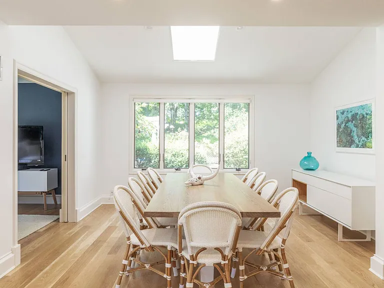 33 Cedar St — Photo 5