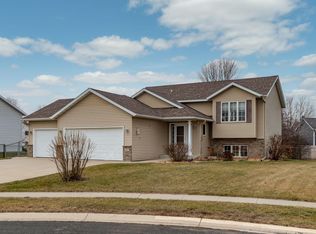 904 D C Ct SE, Pine Island, MN 55963