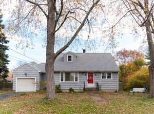 71 Winchester St, Portsmouth, NH 03801