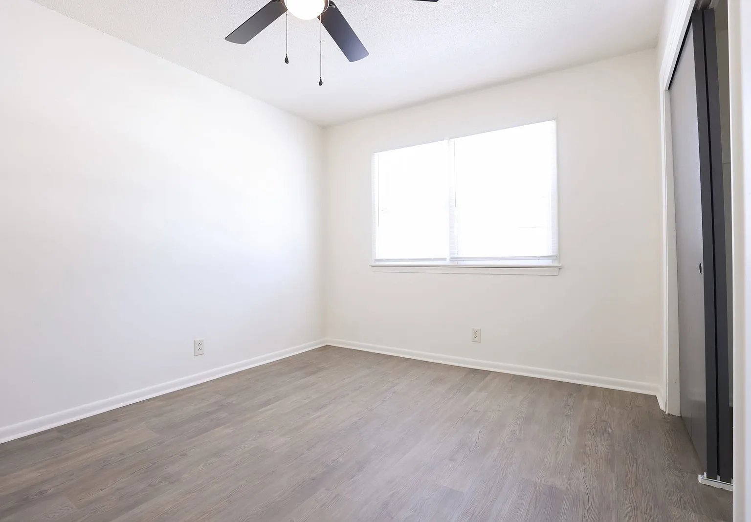 Benson Place Apartments — Photo 4