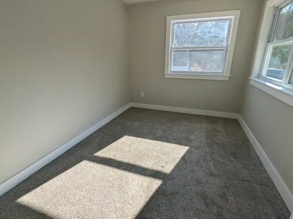 69 Franklin Dr #3, Brooklyn, CT 06234