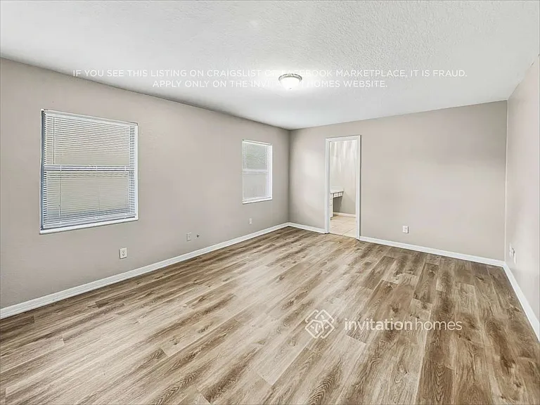 2112 Jonathan Ln — Photo 10