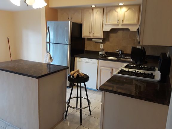 5th image of 6337 W Waveland Ave