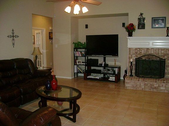 3rd image of 2521 Cross Haven Dr