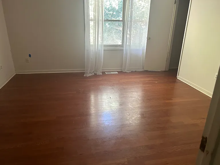 1395 Twin Branches Cir SE — Photo 3