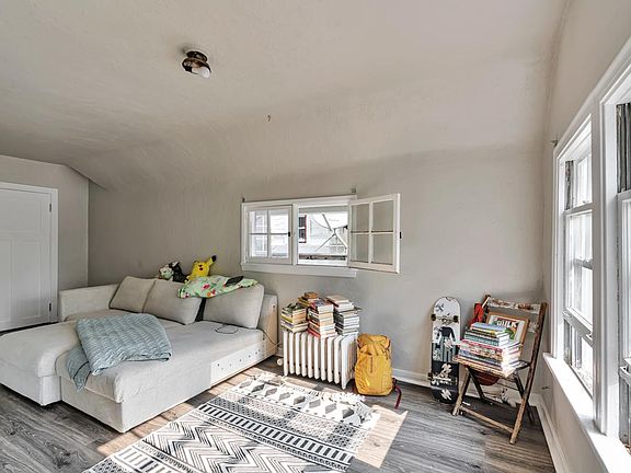 3rd image of 522 N Ogden St #2