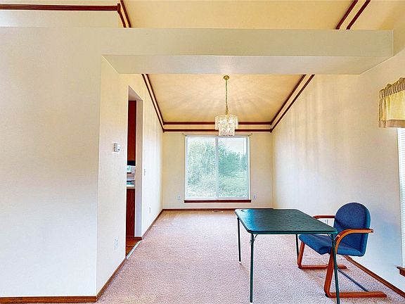 3rd image of 5412 67th Street NE