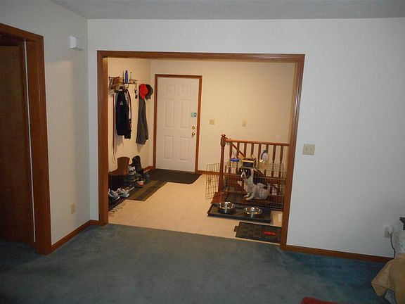 2nd image of 725 E Pennsylvania Ave