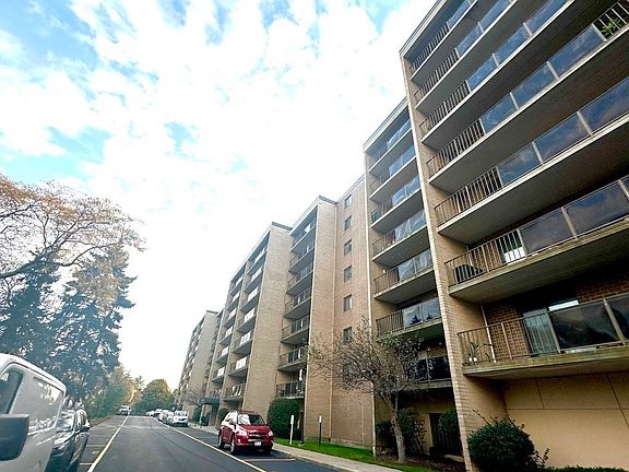3rd image of 185 Quincy Shore Dr APT A41
