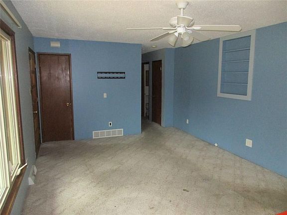 2nd image of 5559 NW 66th Ave