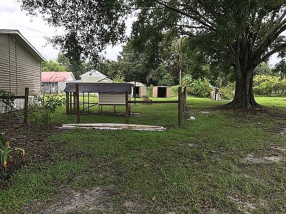 3rd image of 4424 Glenview Dr