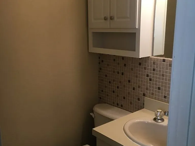 606 S Trenton St #23 — Photo 8