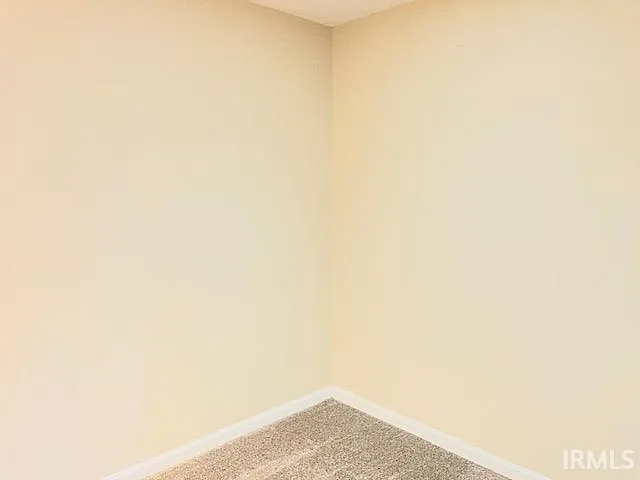 8001 Alexandra Ln — Photo 9